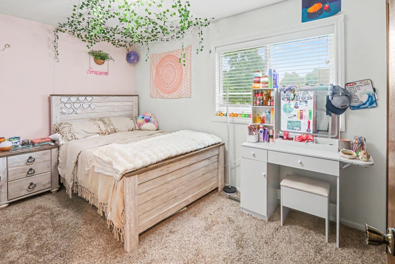 Rent: Cute 3 Bedroom Home – photo 5