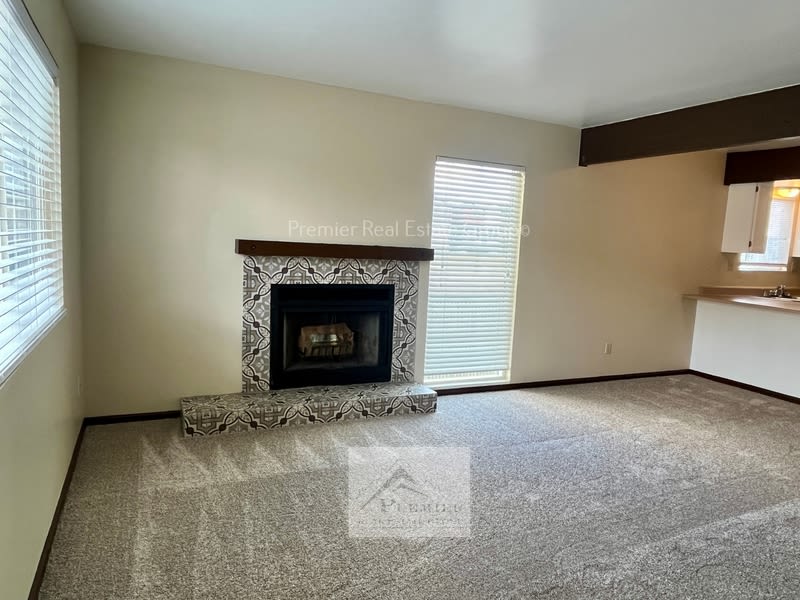 2437 Cherokee Park Place – photo 4