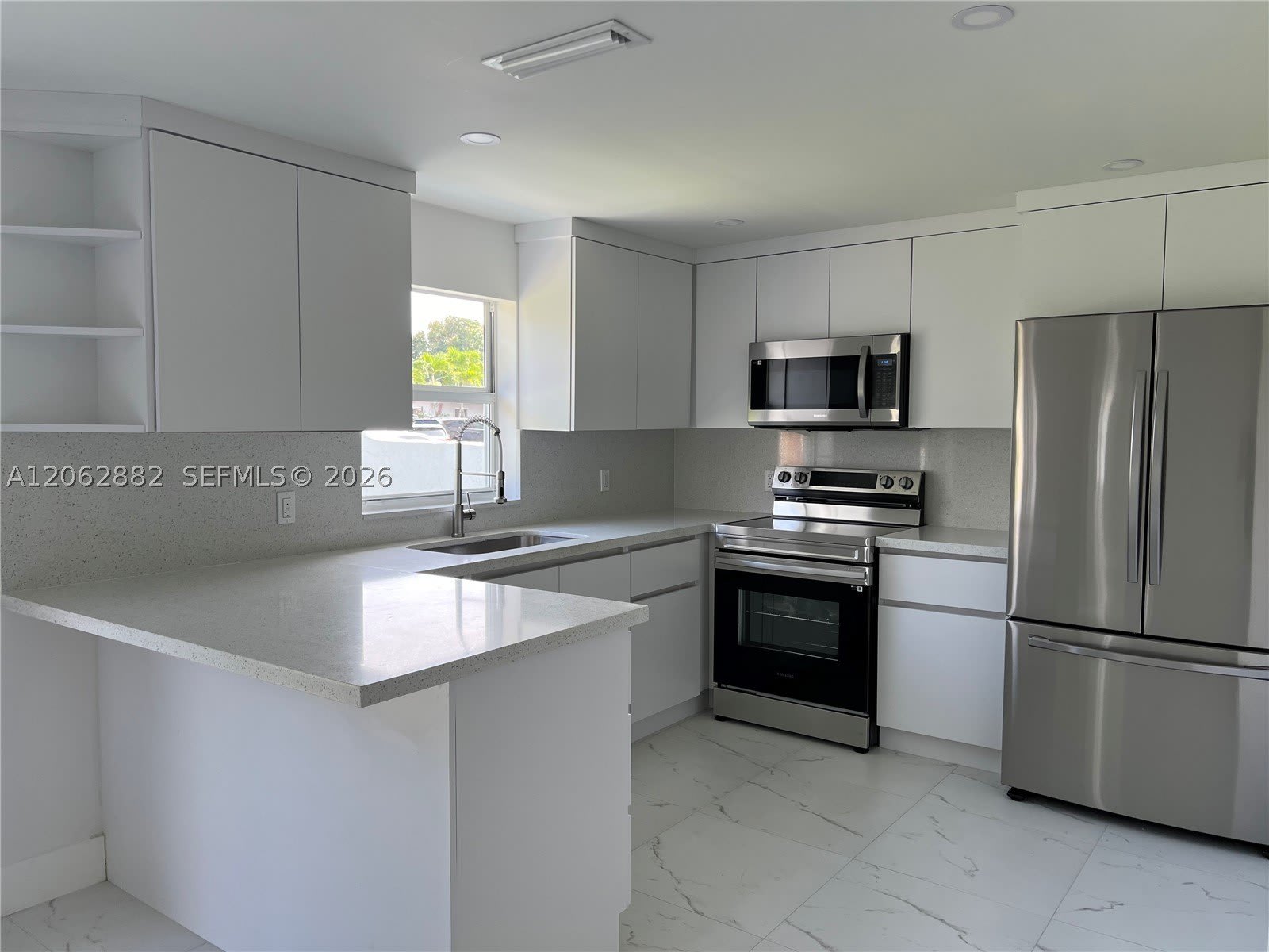 705 E 20Th St – photo 5
