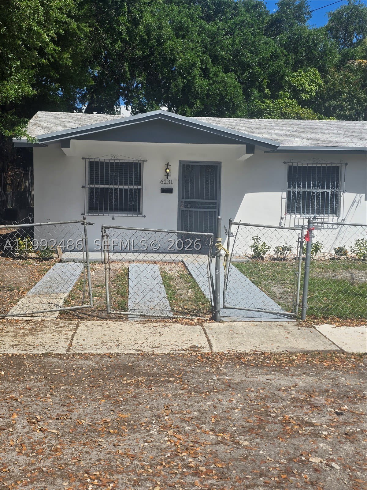 6231 NE 1st Ave – photo 1