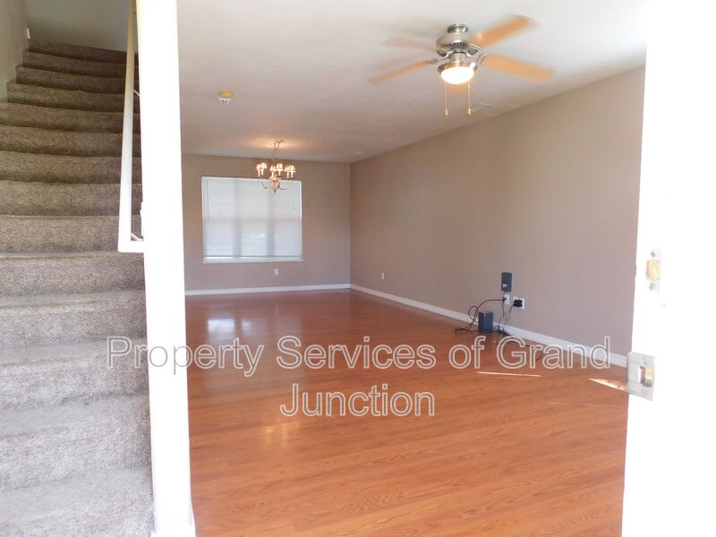 1183 Inverness Way – photo 3