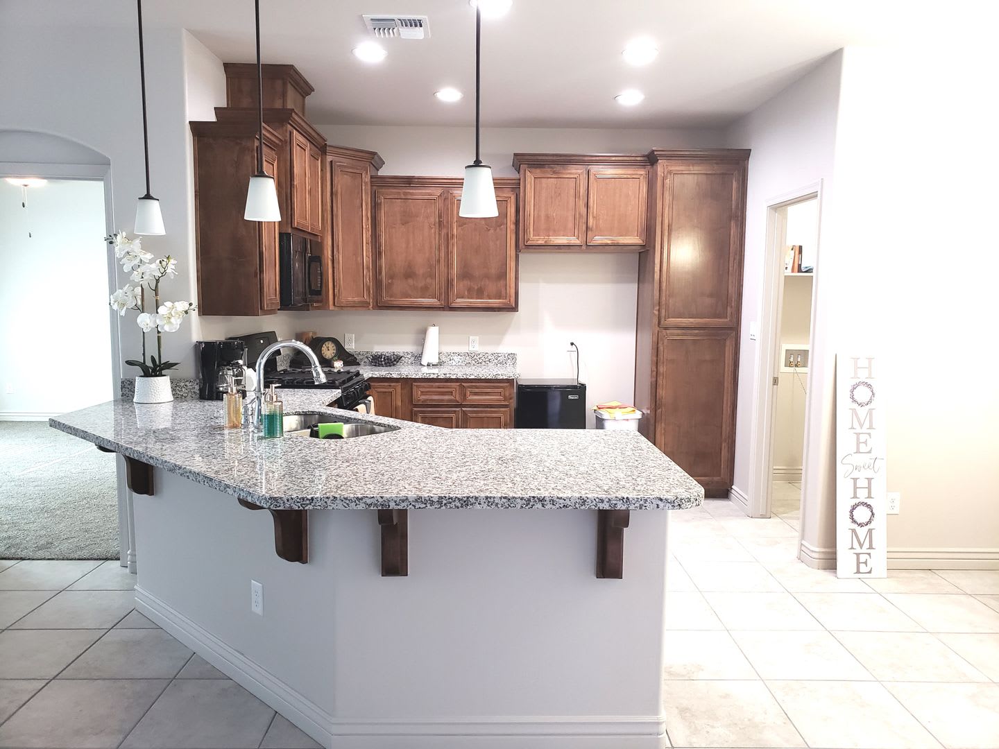 New Home For Rent – photo 4