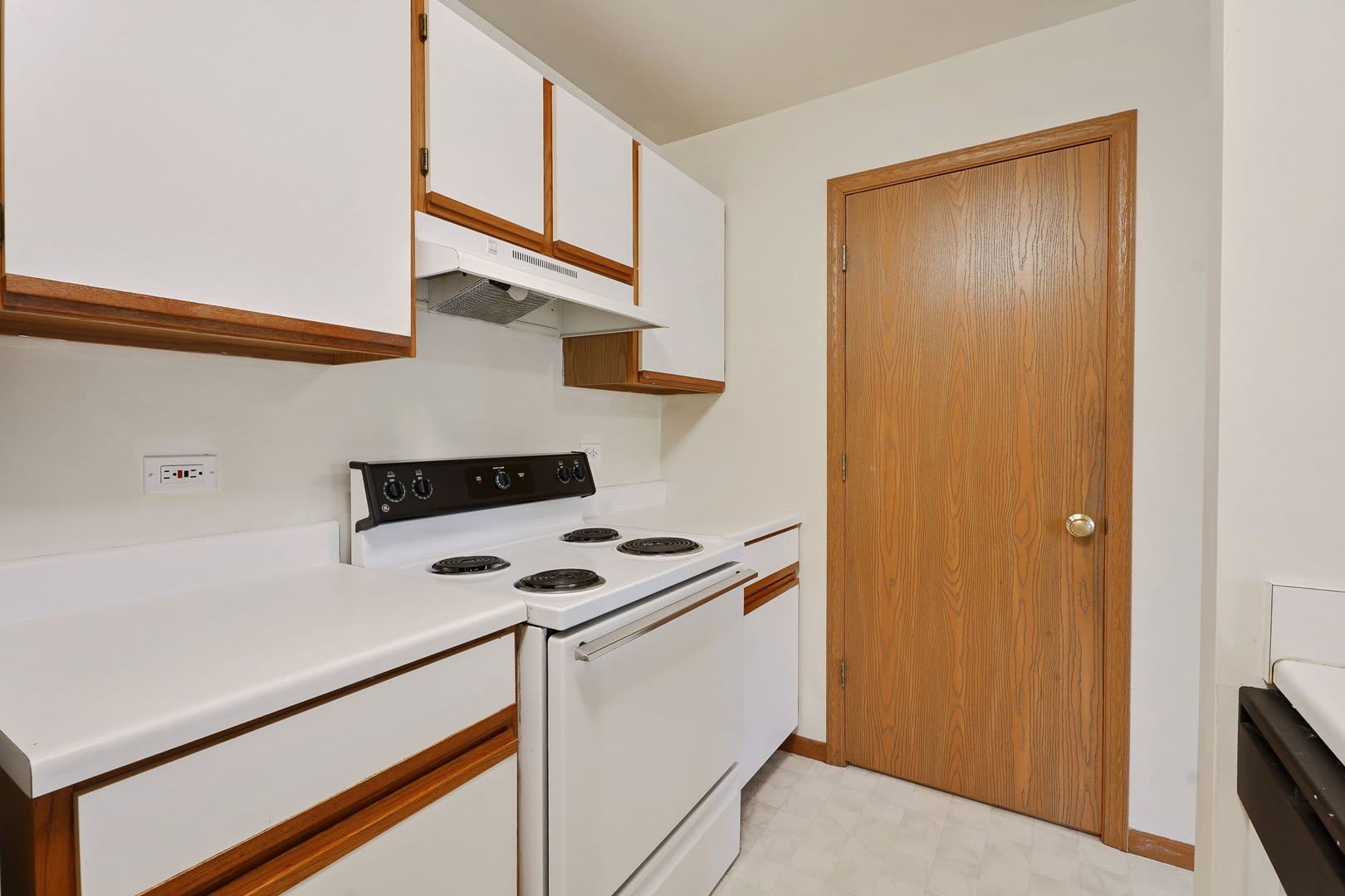 330 Leah Lane – photo 3