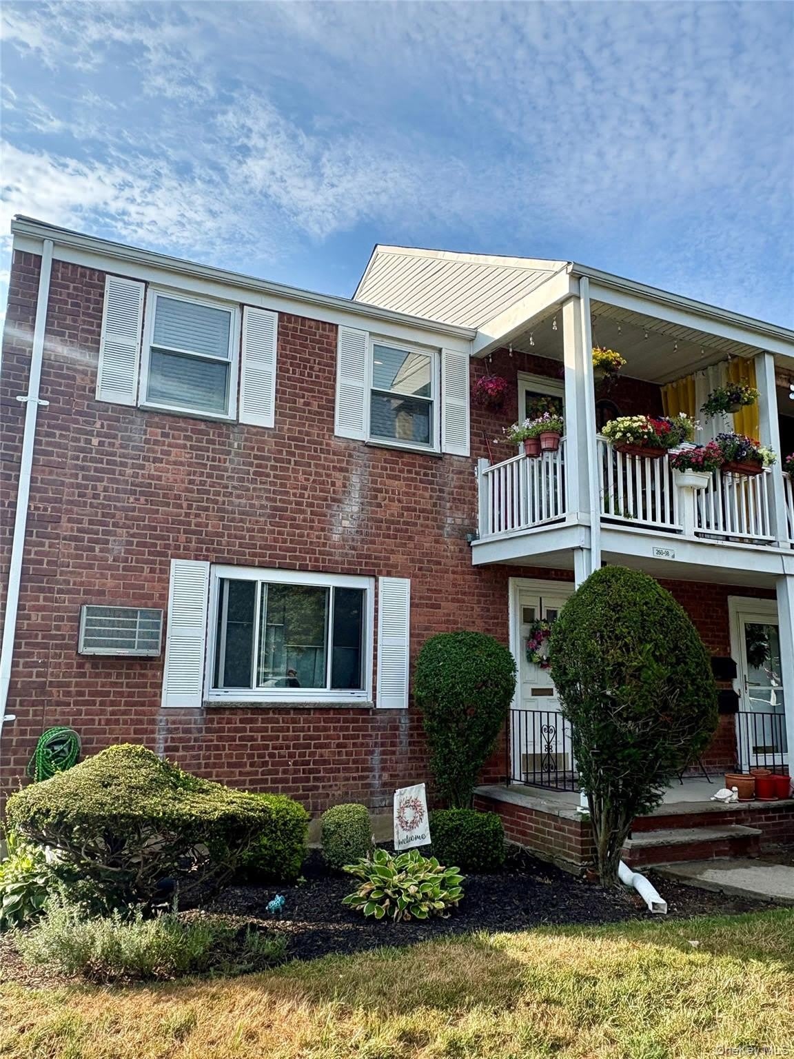 260-08 74th Avenue – photo 1