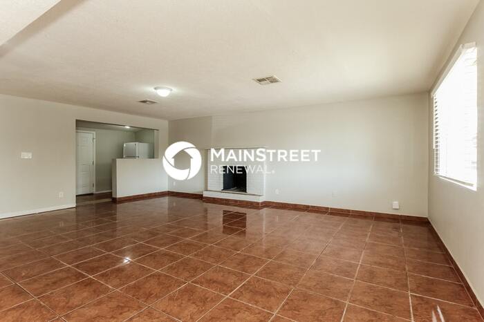 2534 North 51st Drive – photo 3