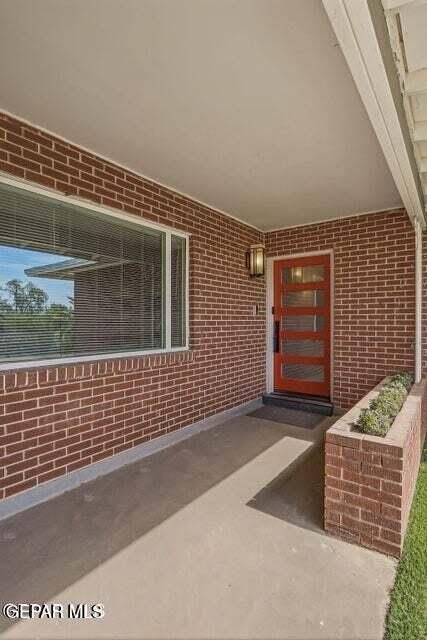 4236 Buckingham Drive – photo 2