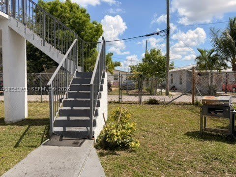 848 SW 5th St – photo 3