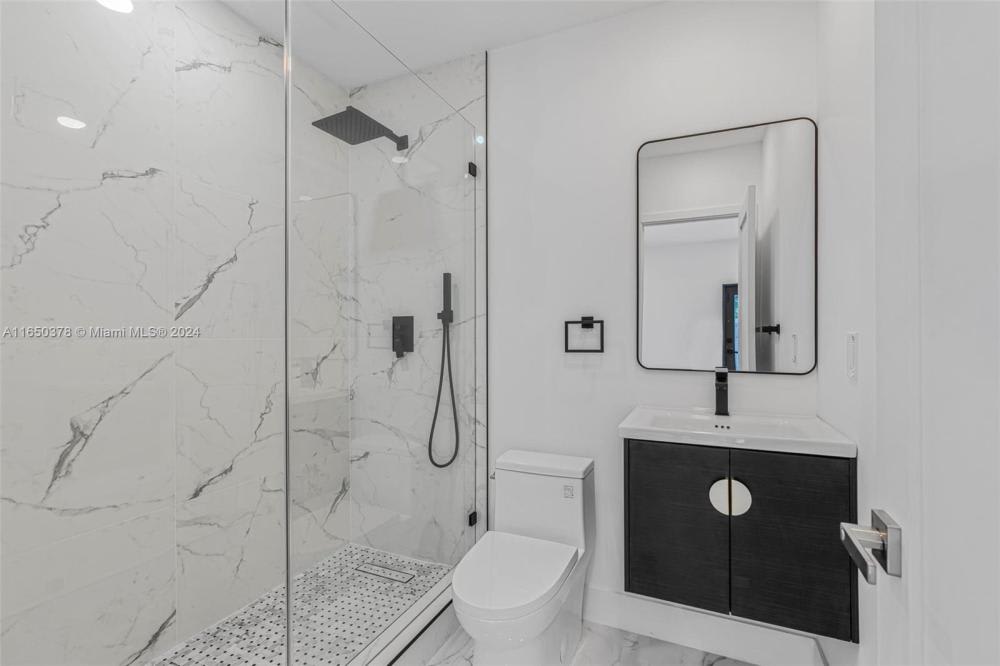 2174 NE 174th St – photo 4