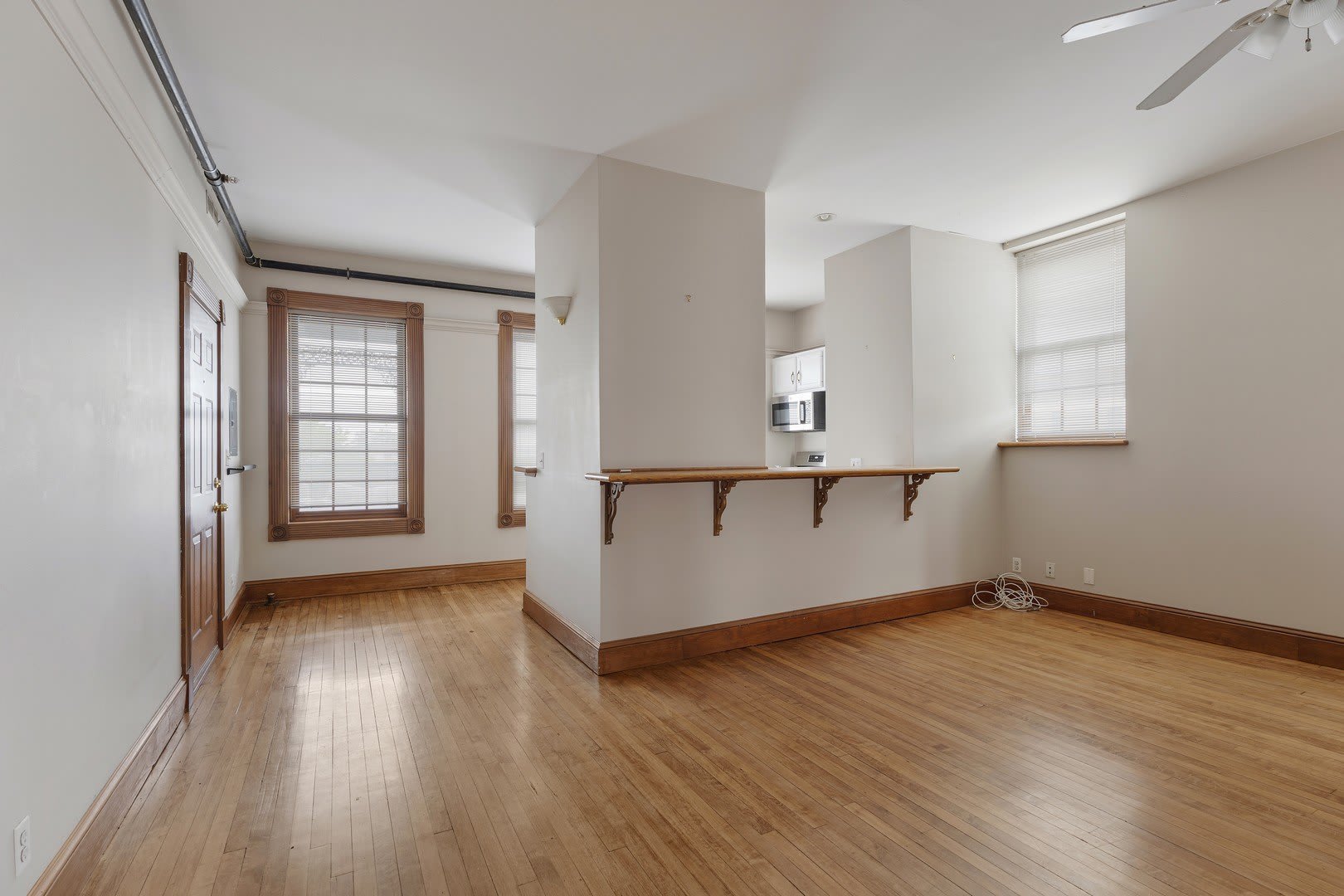 222 W Main Street – photo 5