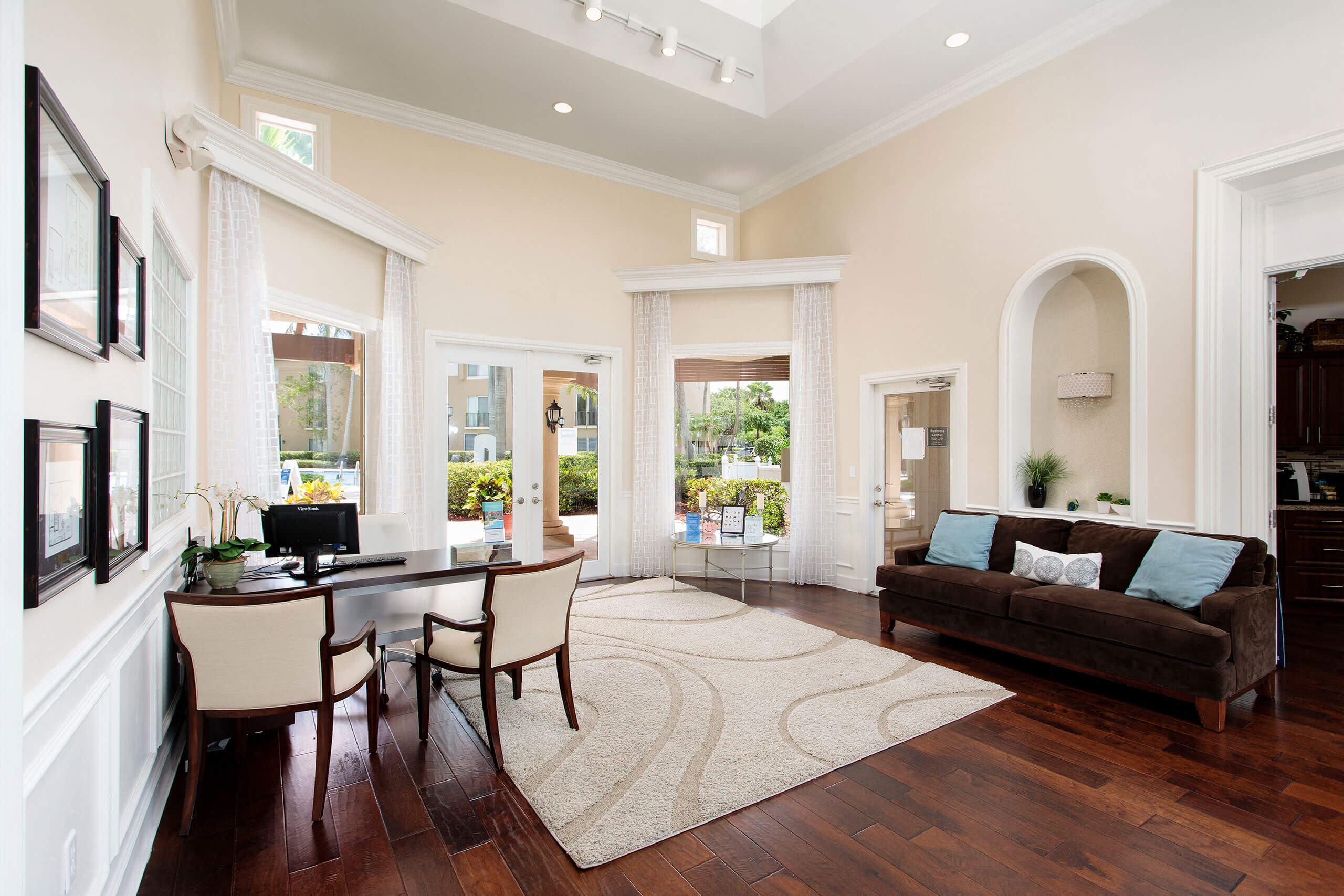 The Barrington Club – photo 2