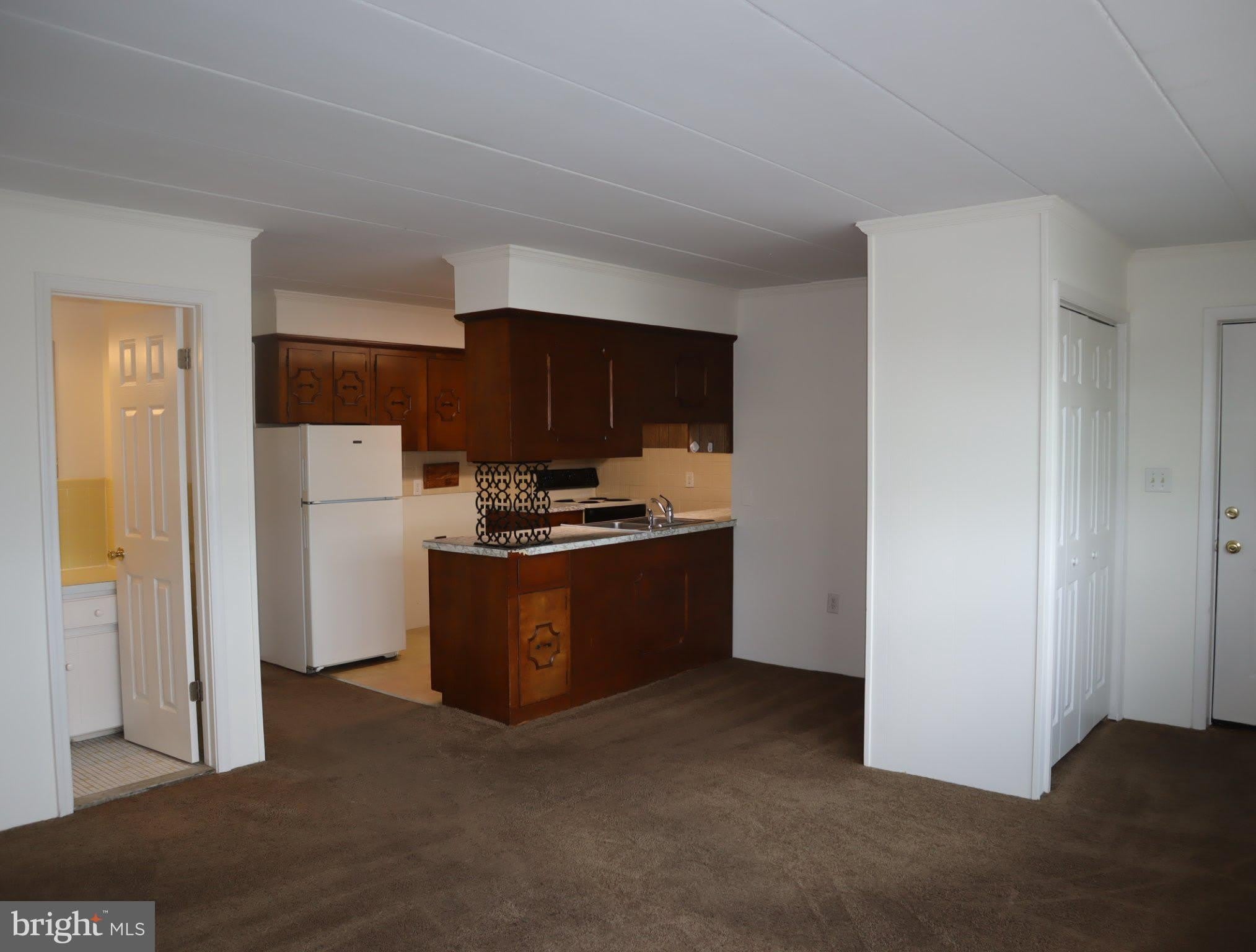 319 CAMDEN Avenue – photo 3