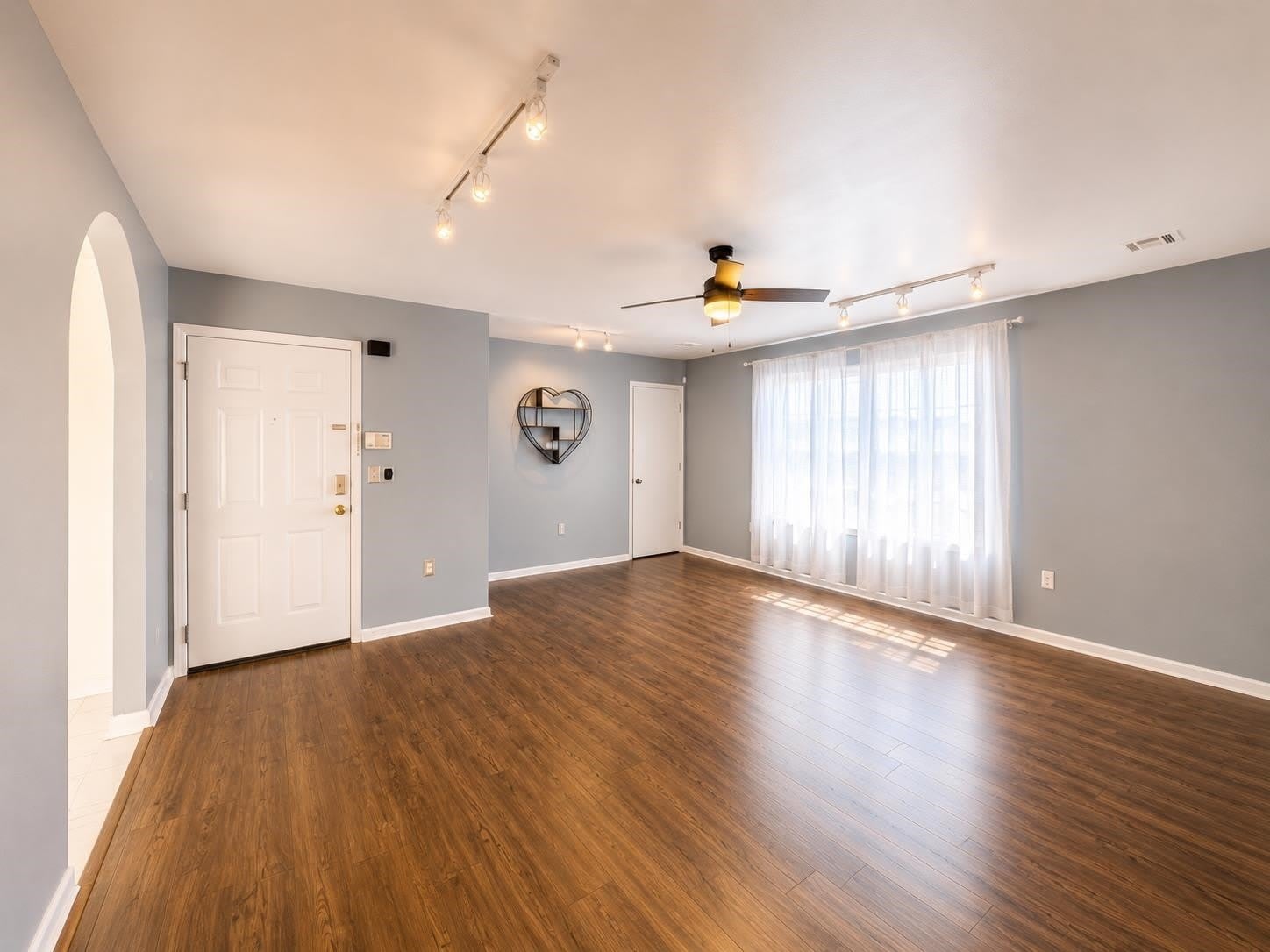 97 Oak St – photo 4