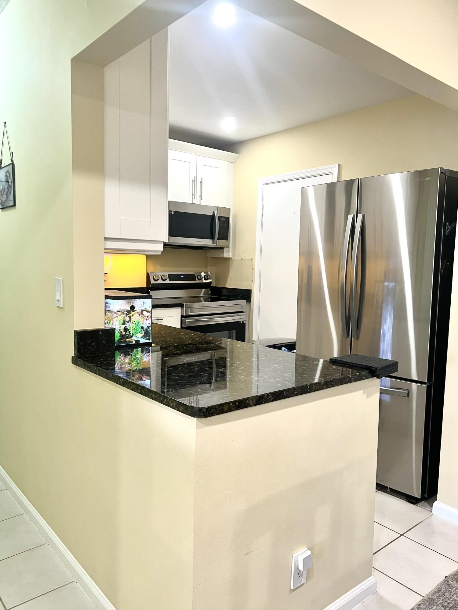 2211 NE 67th Street – photo 5