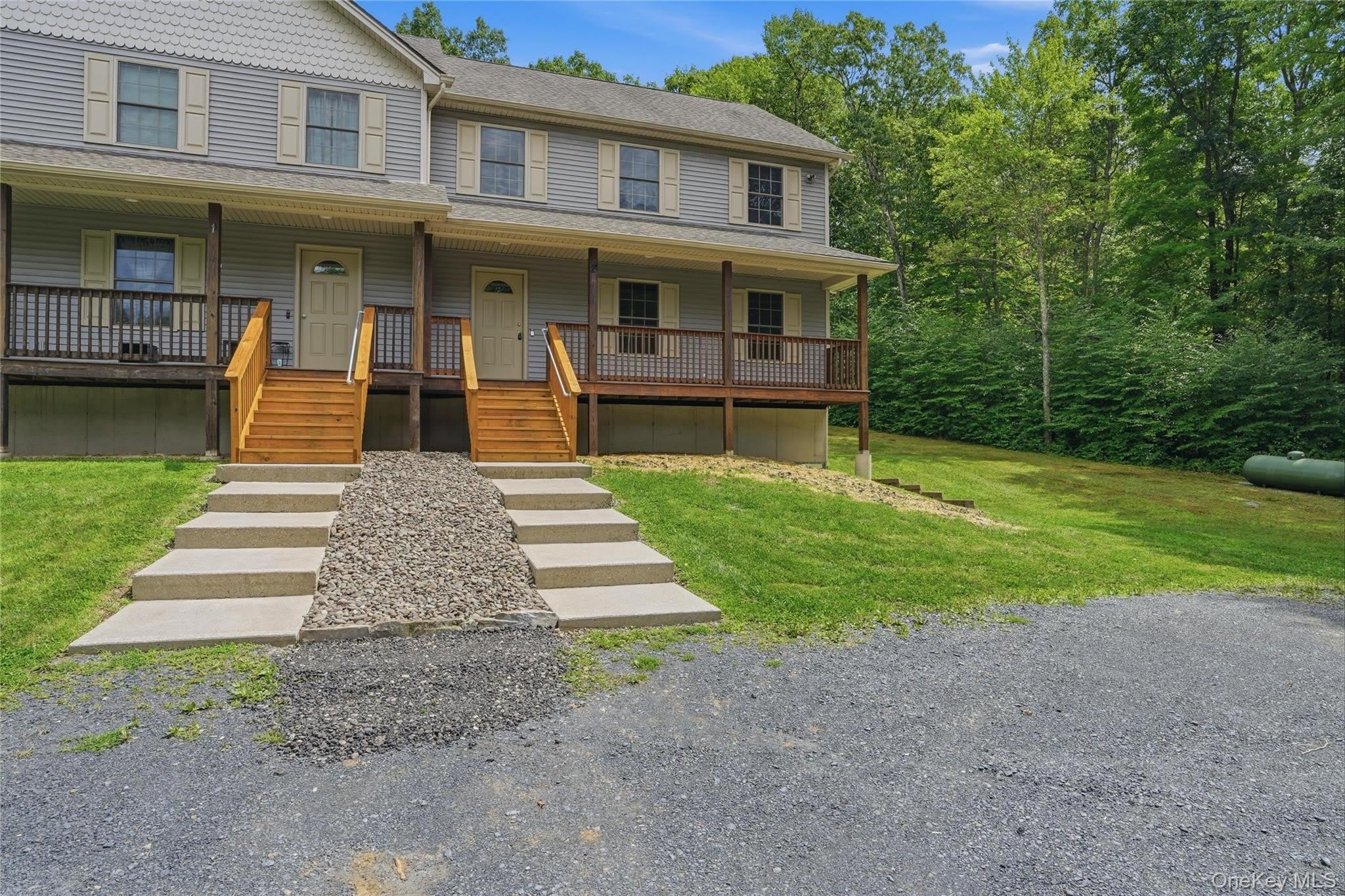735 Milton Turnpike – photo 2