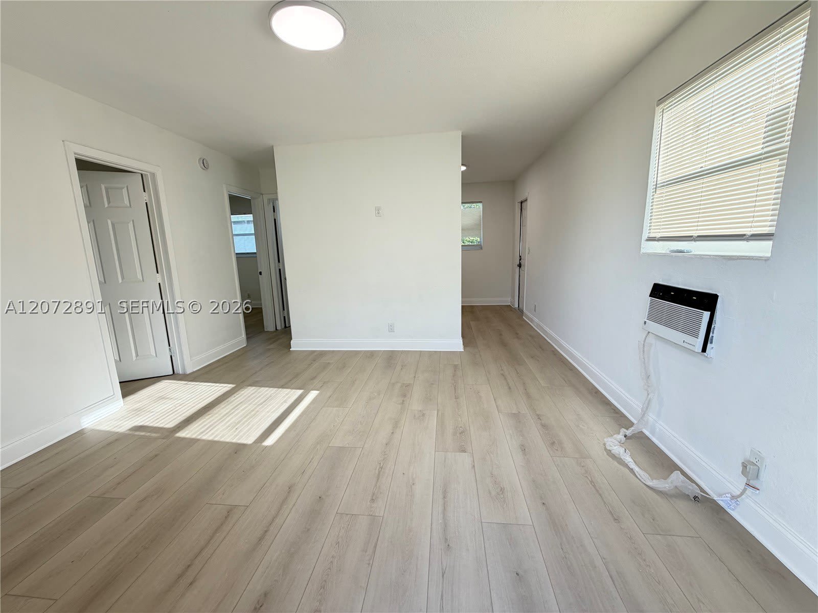 305 NW 1st Ave – photo 4