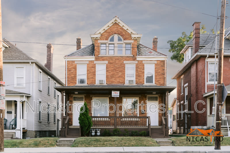 174 E 11th Avenue – photo 1