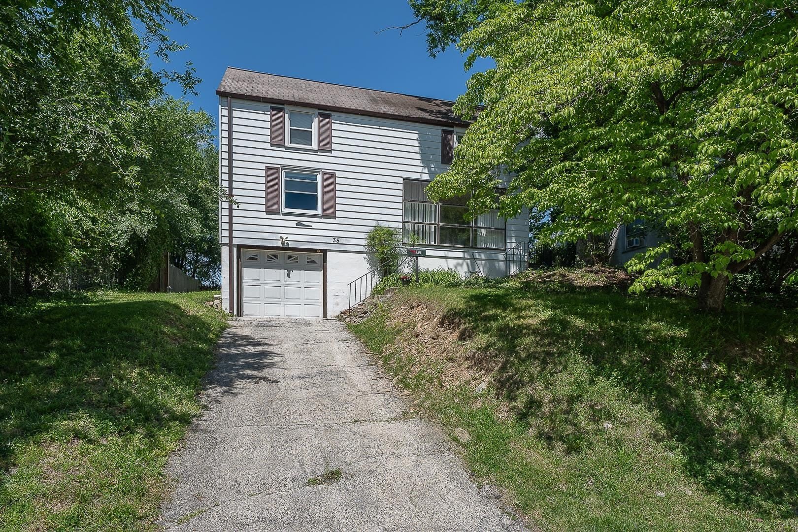 35 EASTWOOD ROAD – photo 2