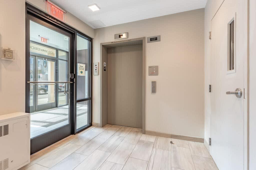 320 Maverick Place – photo 2
