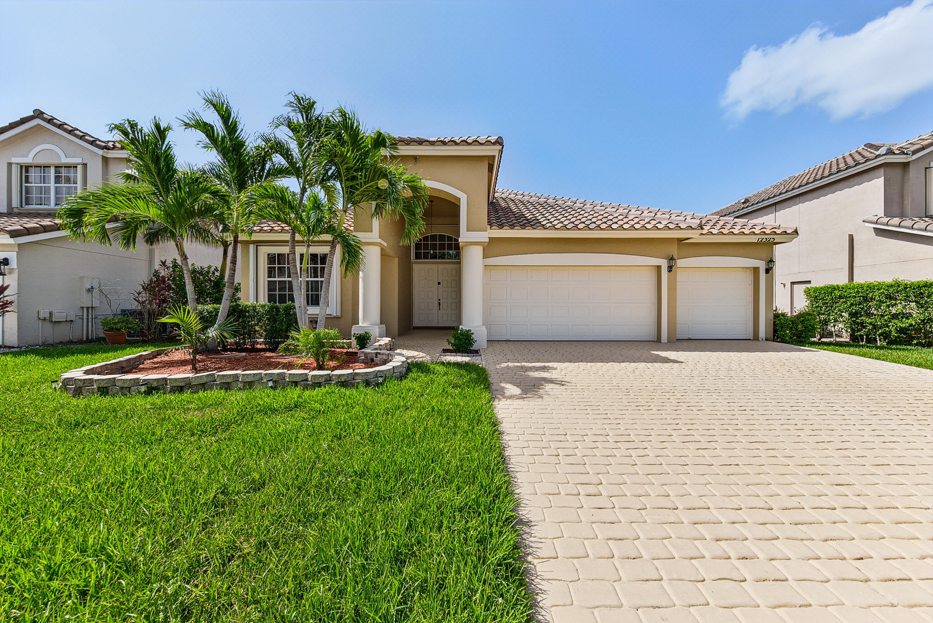 12325 Cascades Pointe Drive – photo 2