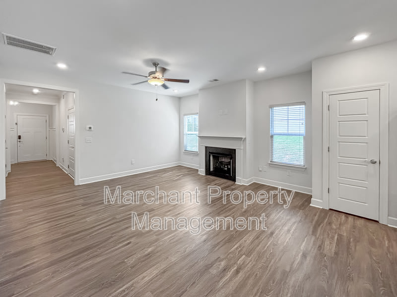 21 Jaycee Court – photo 4