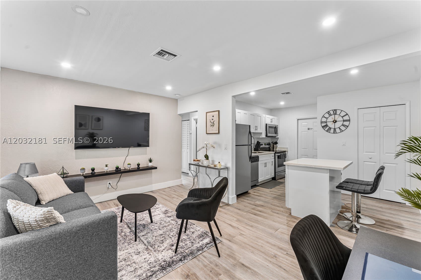 1521 NE 118th Ter – photo 1