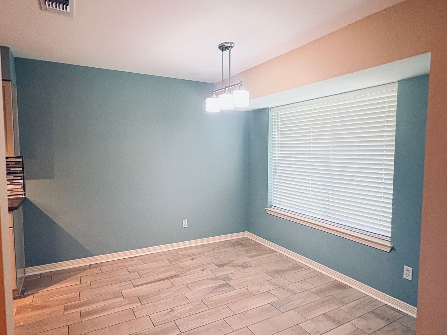 Spacious 3/2 Split Floor Plan with Flexible Living Space – photo 5