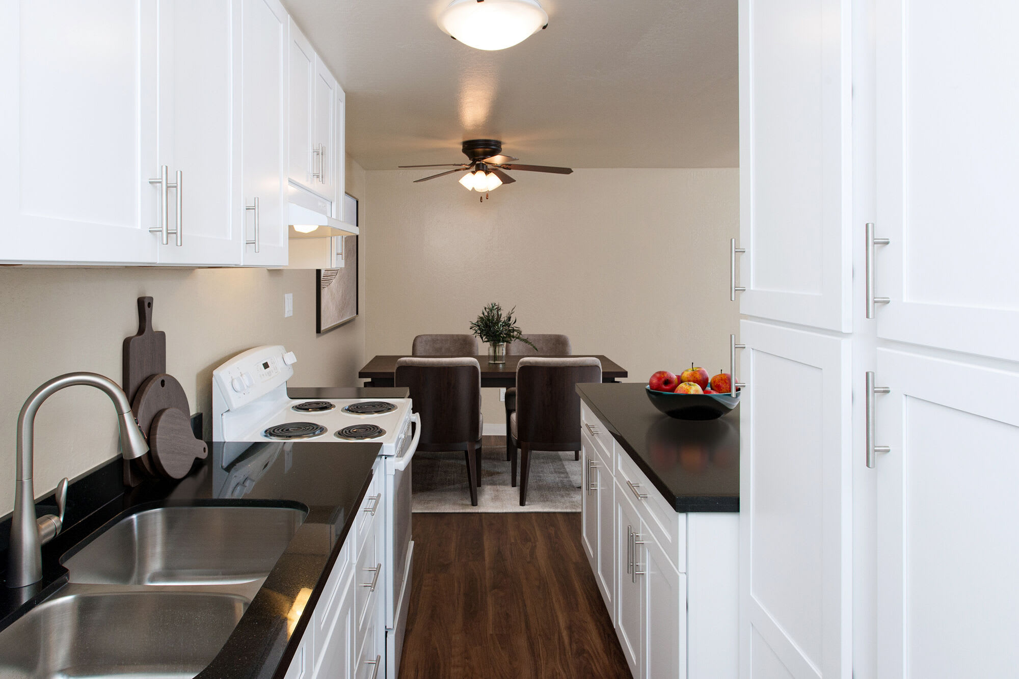 Montoya Garden Apartments – photo 4