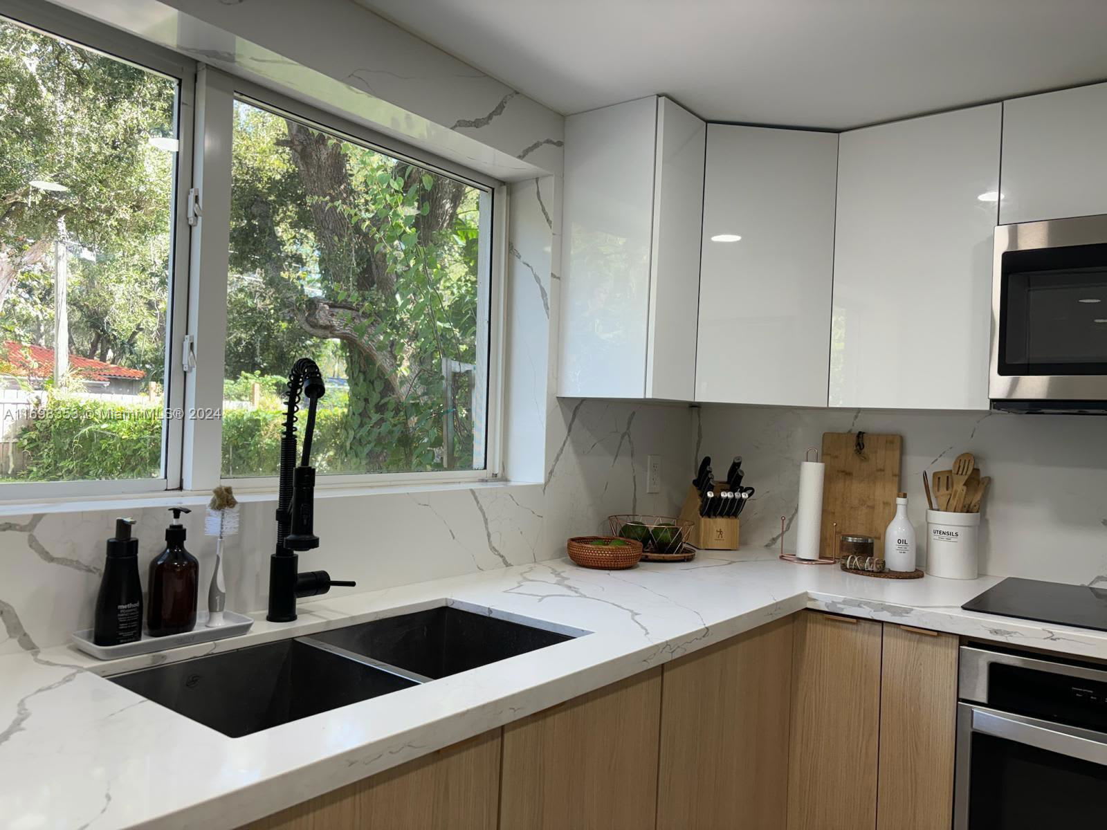 365 Northeast 87th Street – photo 3
