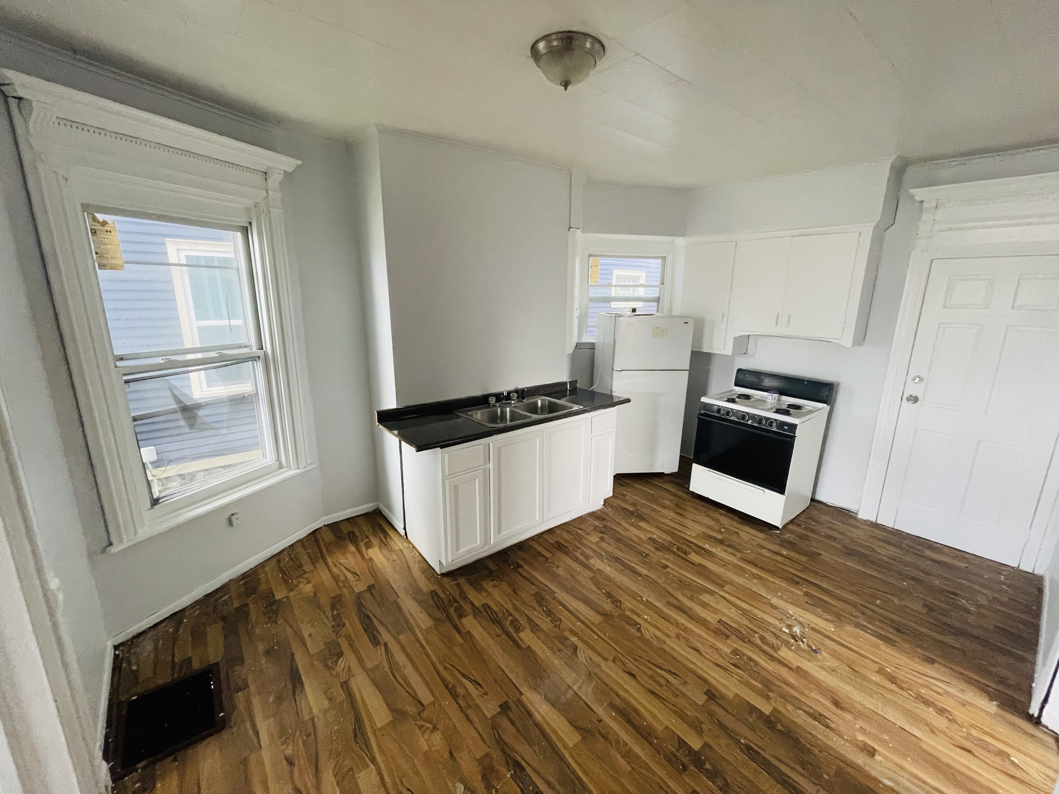 327 Hampshire Street – photo 2