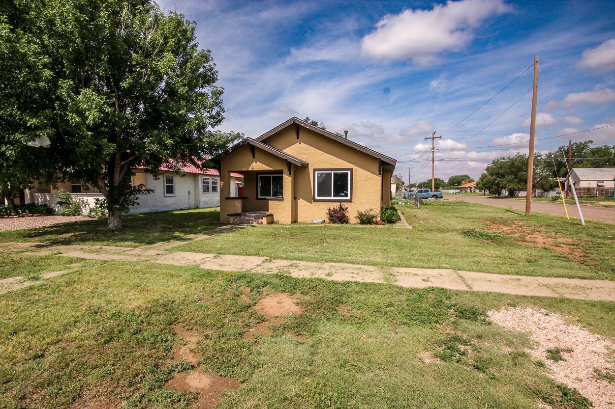 1020 N Connelly St – photo 1