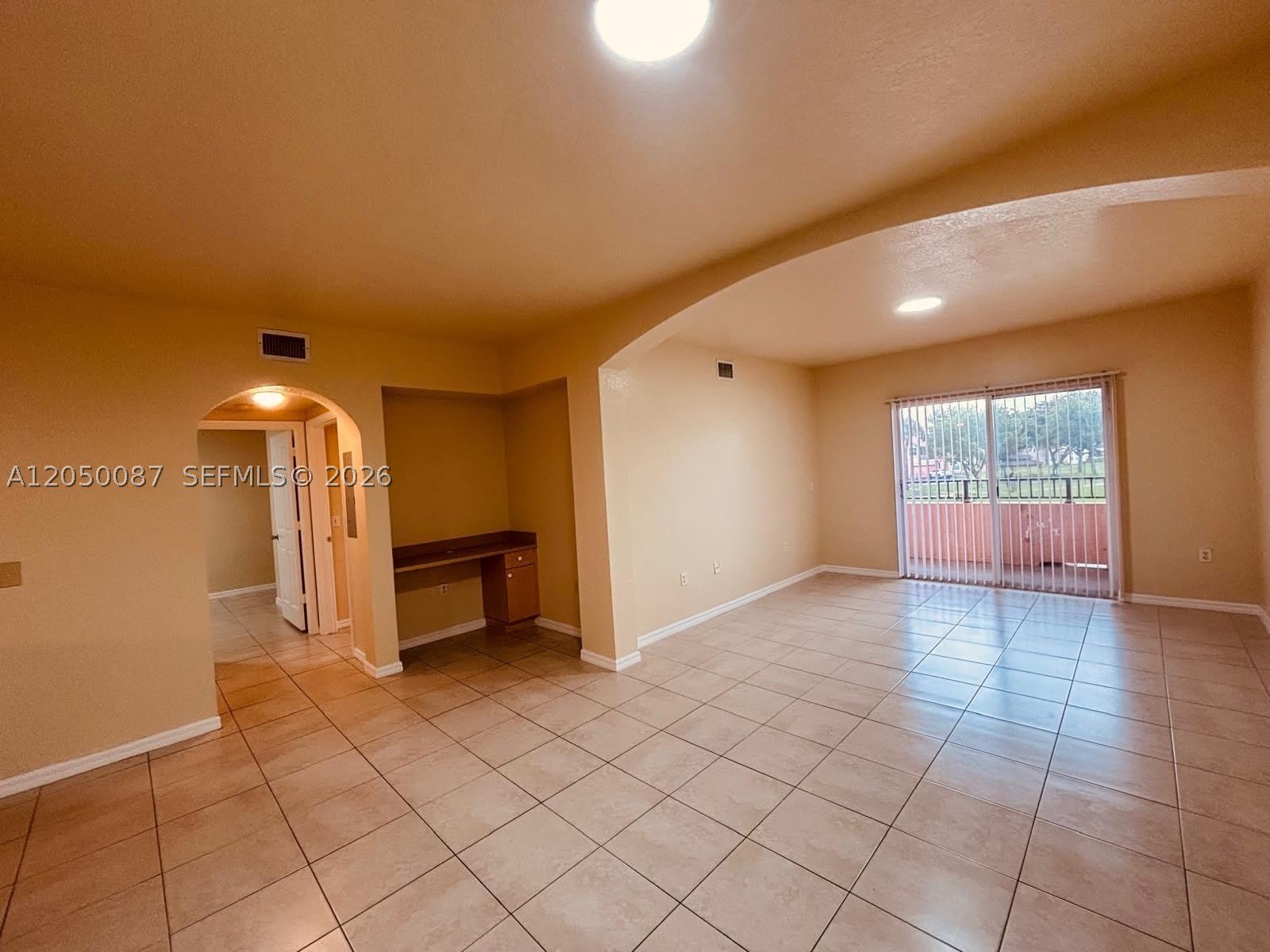 2403 Belmont Ln – photo 2