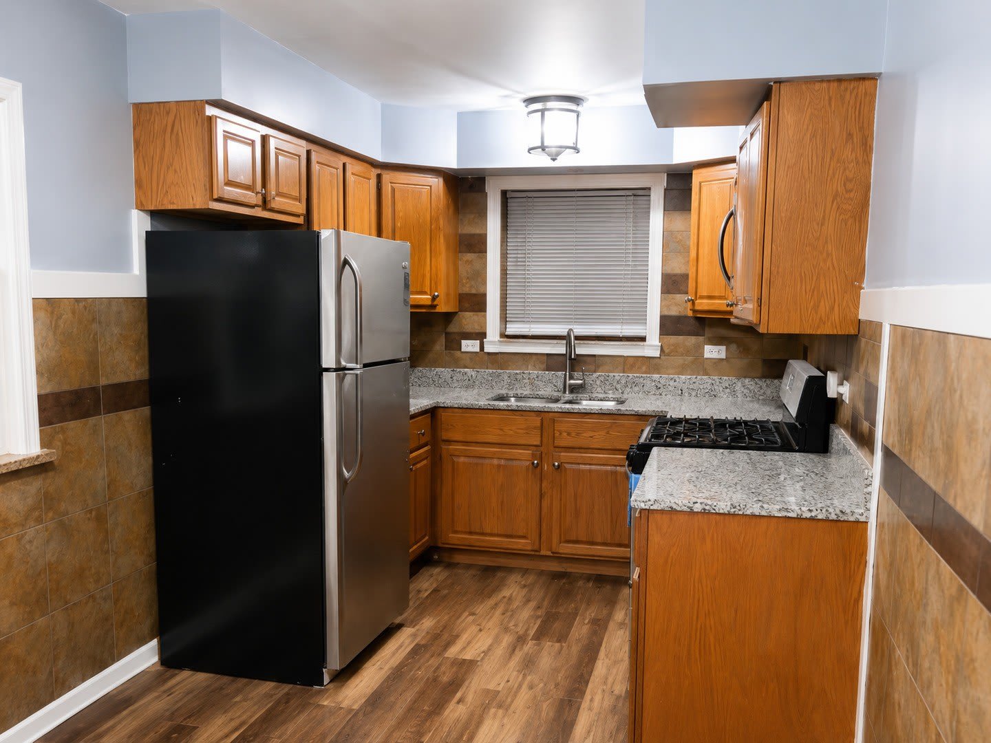 332 W 100th Street – photo 2