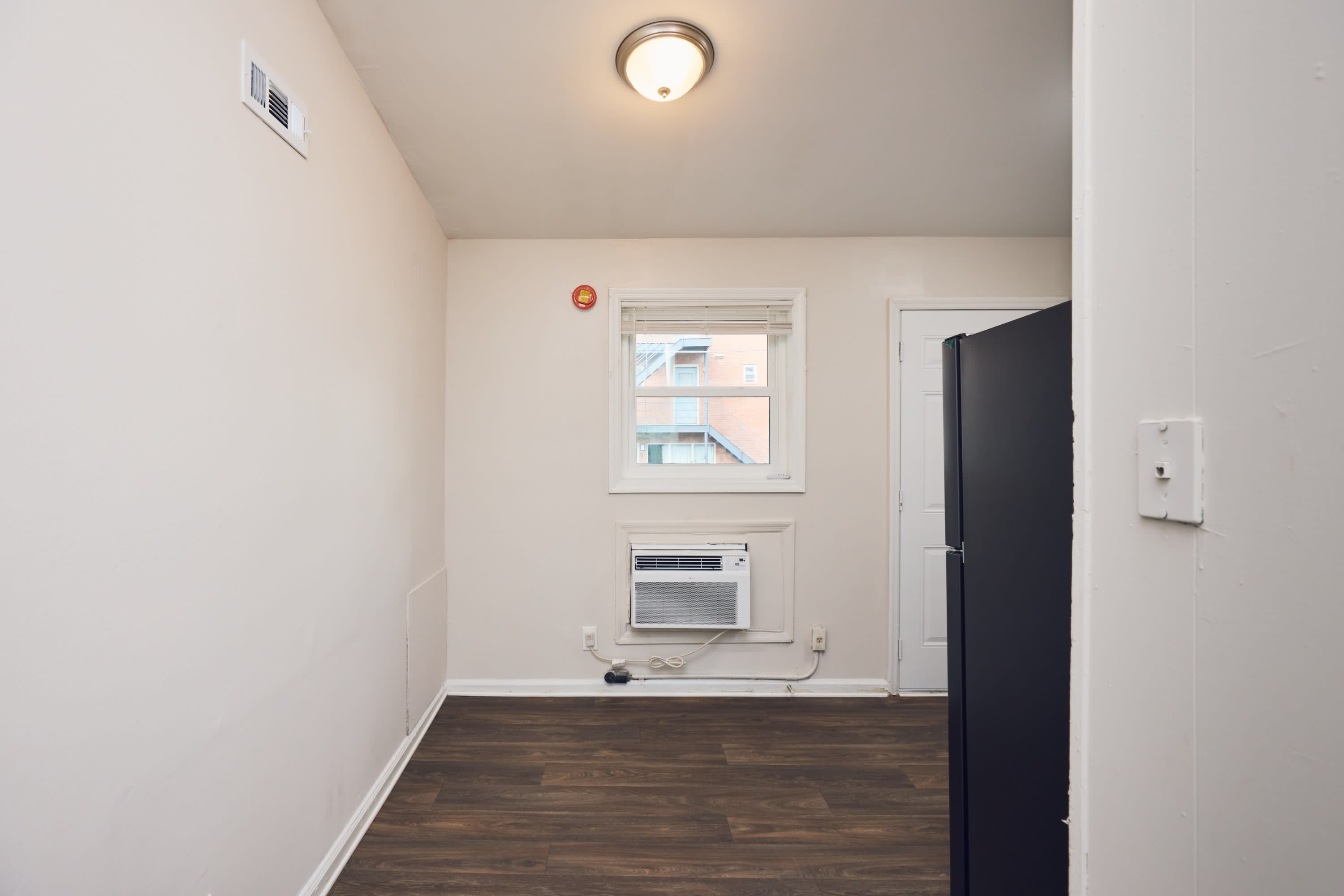 2157 Lenox Rd Neunit C7 – photo 4