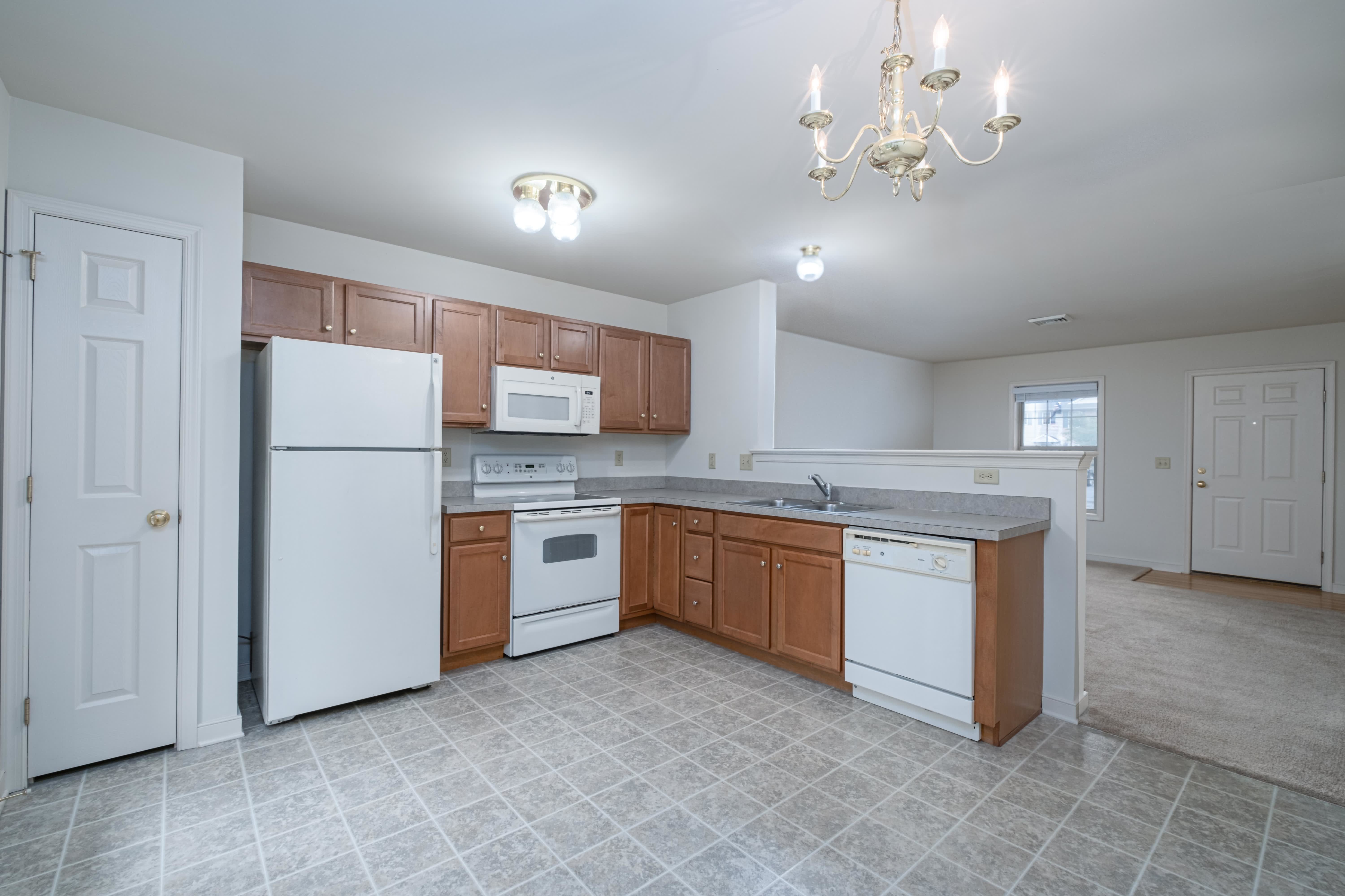 492 Talon Drive – photo 3