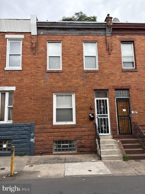 2010 E MONMOUTH Street – photo 1