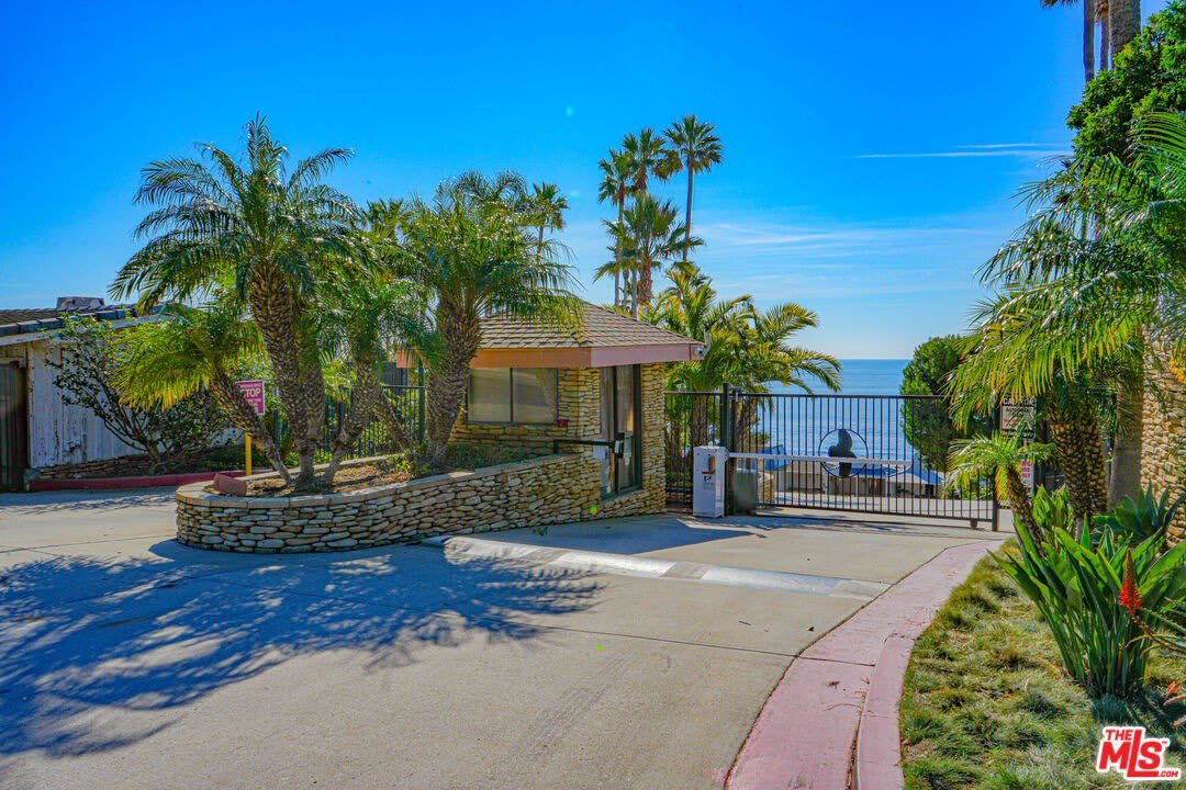11874 Coral Reef Ln – photo 3