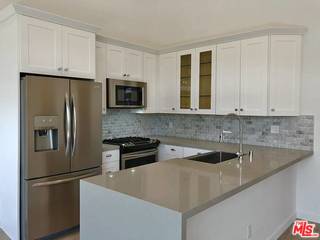 10560 Santa Monica Boulevard – photo 4
