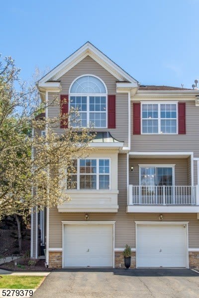 102 Lakeview Ct – photo 1