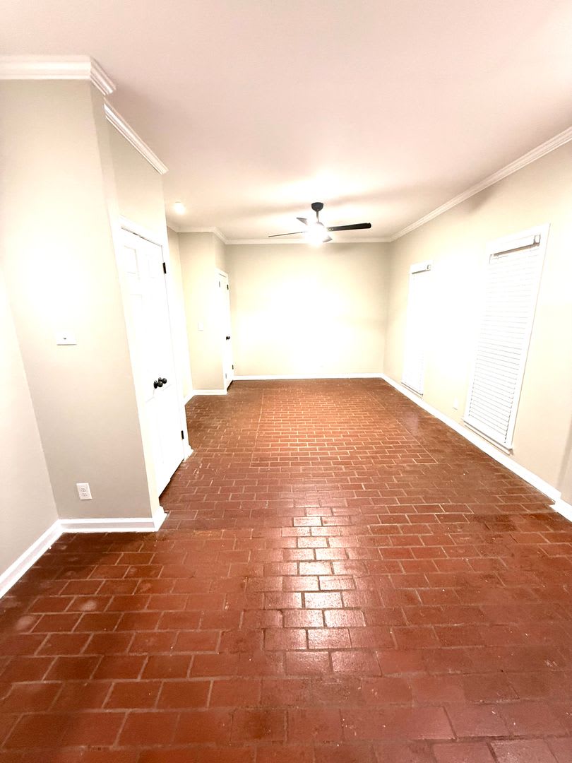** 4 Bed 3 Bath located Cloverdale ** to schedule a self-tour – photo 4