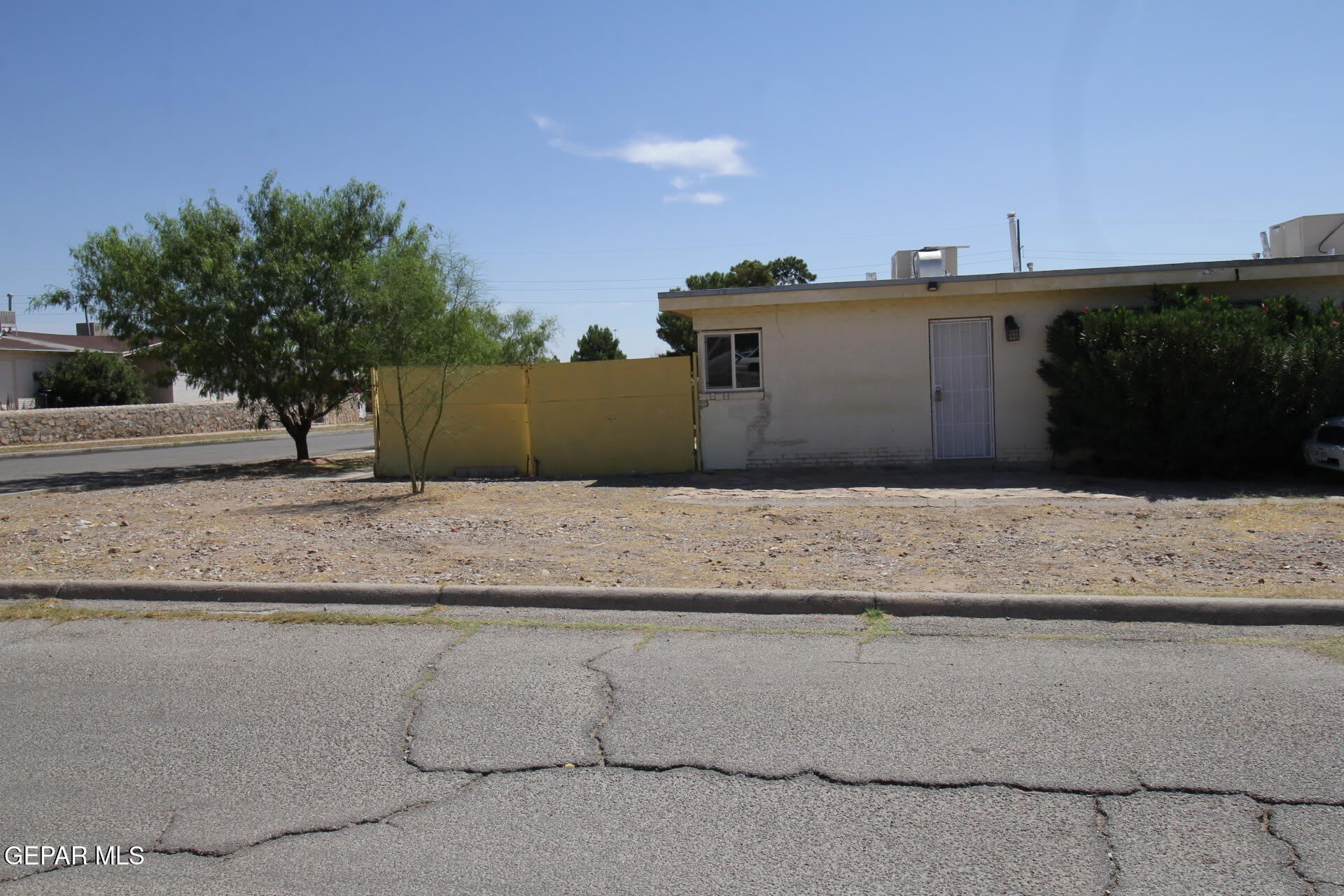 3900 Flory Avenue – photo 1