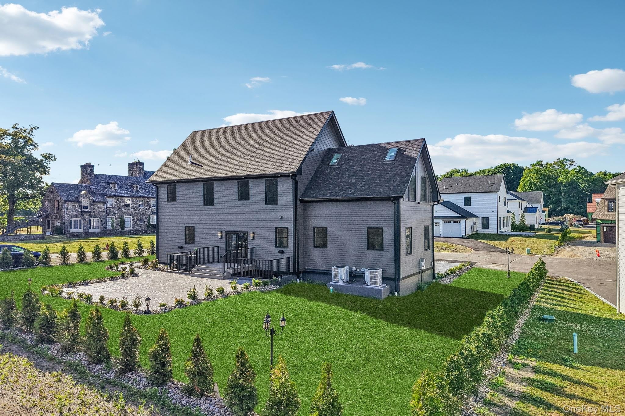 1707 Marie Lane – photo 3