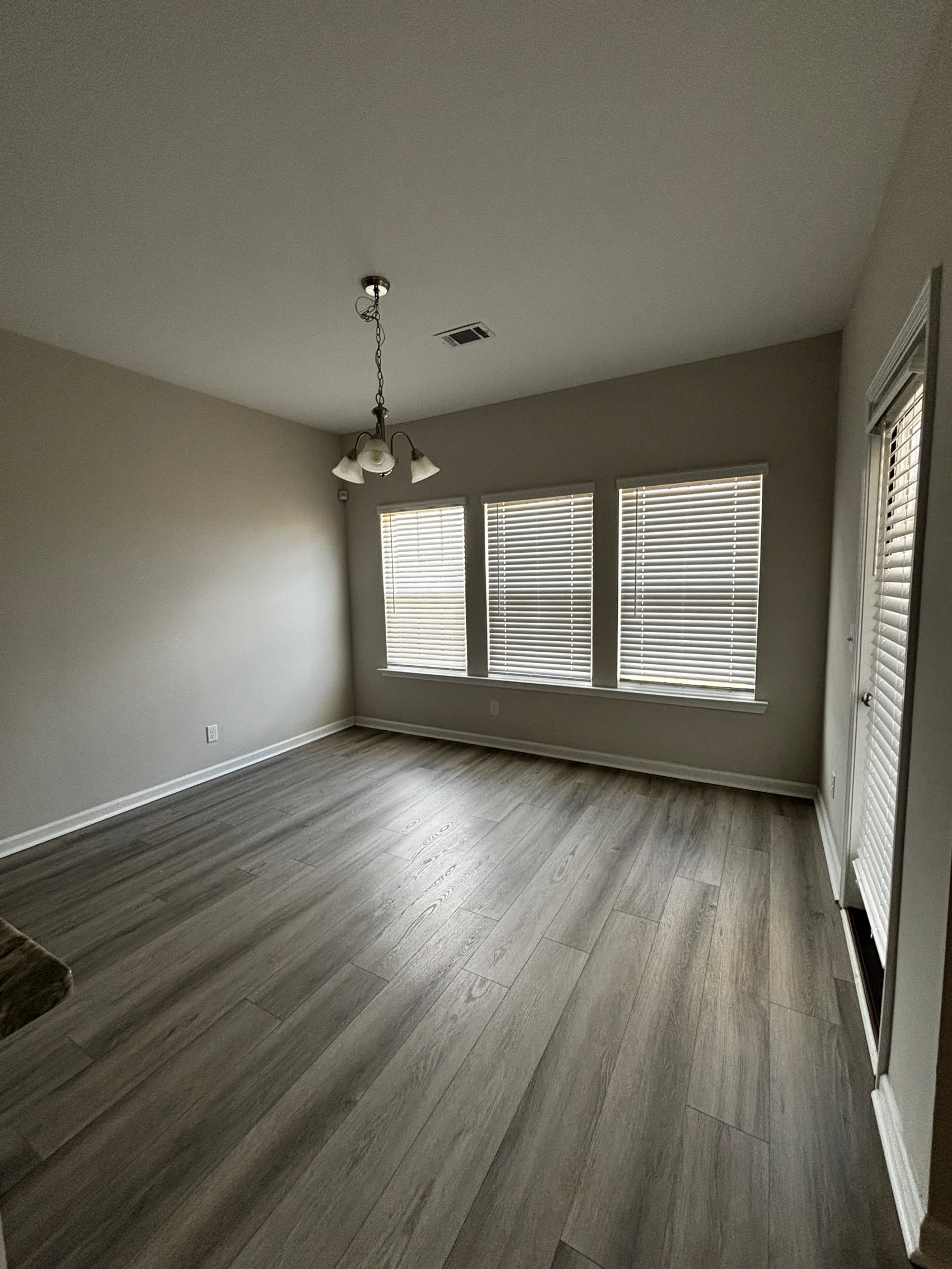 289 Deerfield Drive Northeast – photo 4