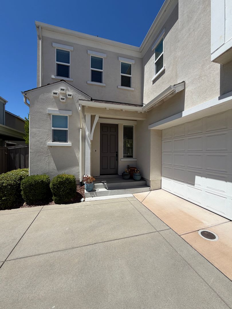 3 Bedroom 2 5 Bathroom Mckinley Village Single Family Home – photo 2