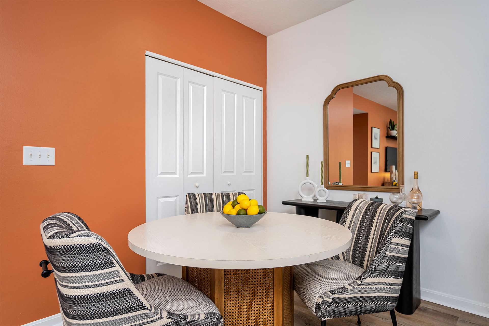 Warner West Apartments – photo 5