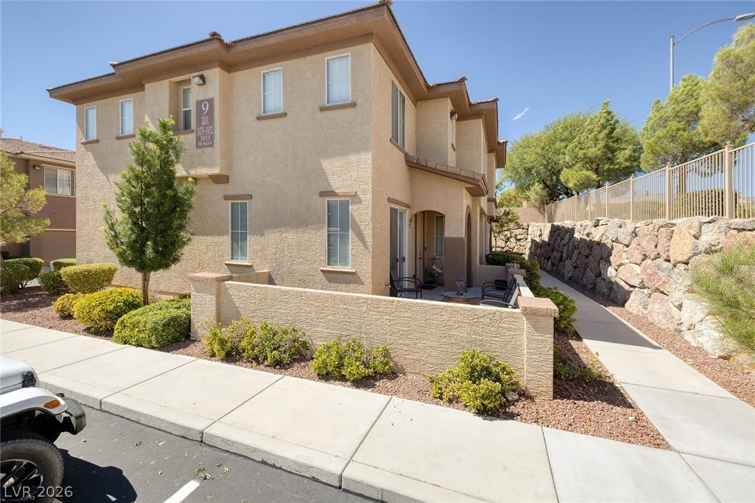 3975 Palm Beach Street – photo 1