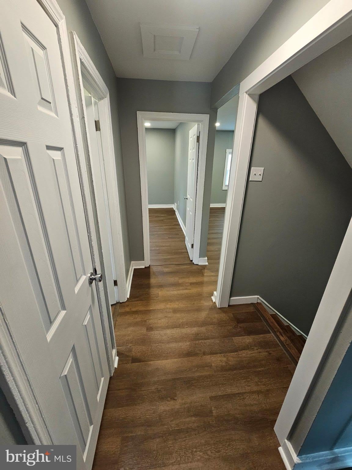 647 ROBERTS Avenue – photo 3