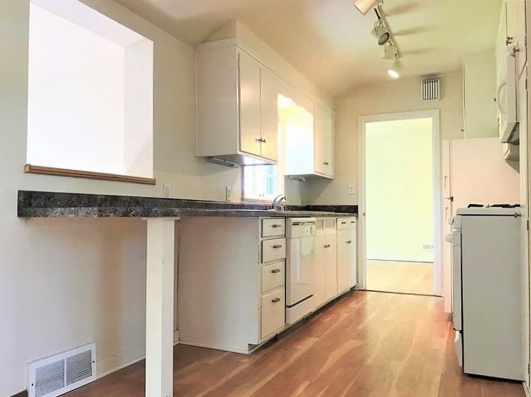 306 South Owen Drive – photo 5