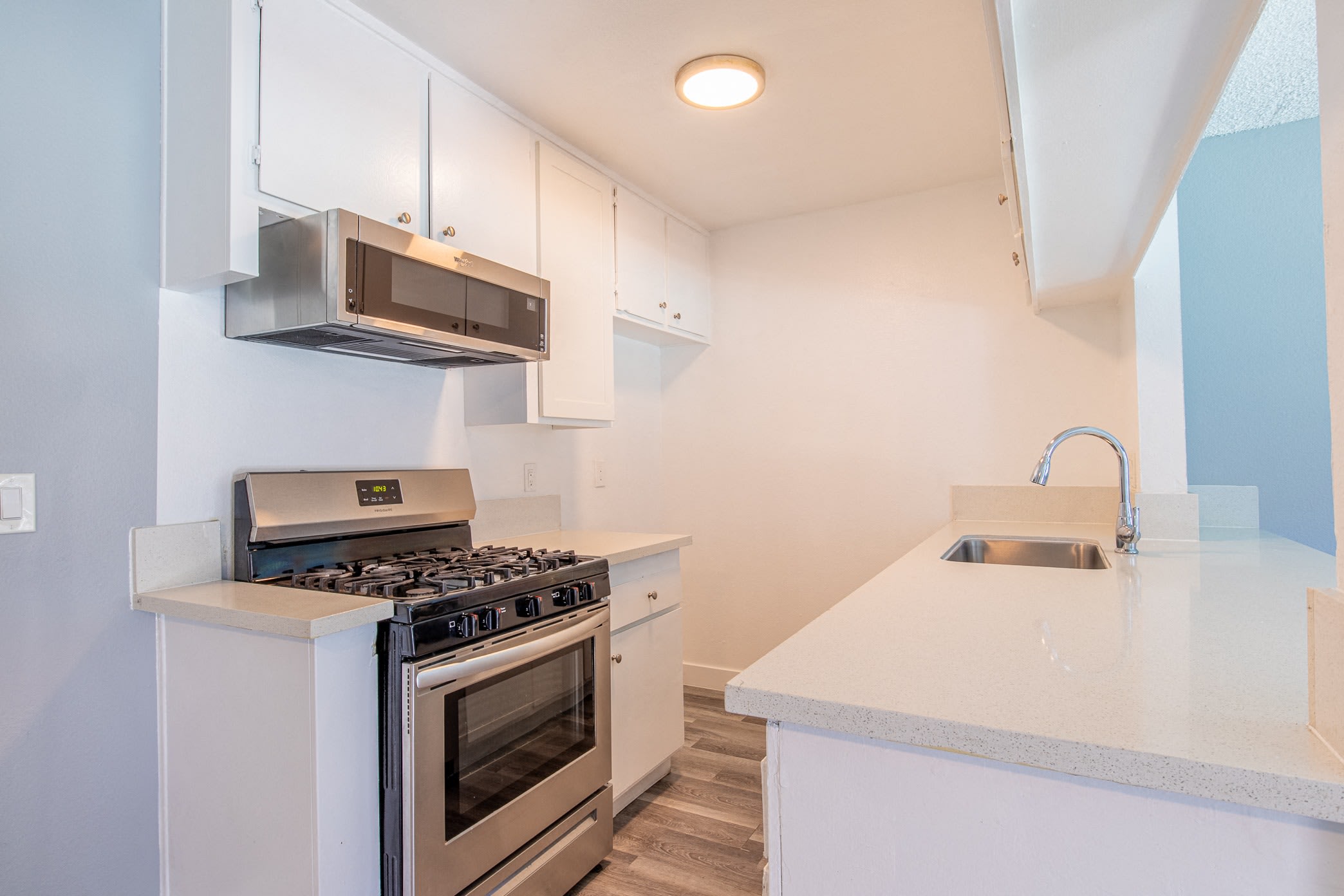 Redstone Apartments – photo 5
