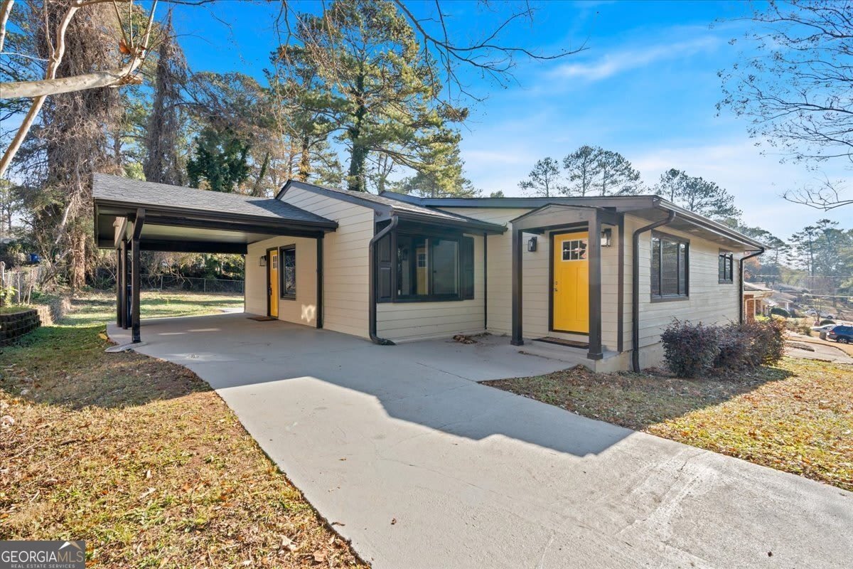 2142 Cloverdale Drive SE – photo 1