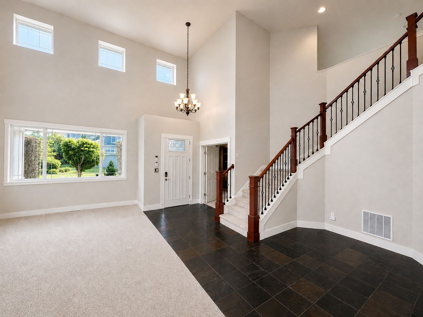 4Bd/2.5Ba Bothell Home – photo 5
